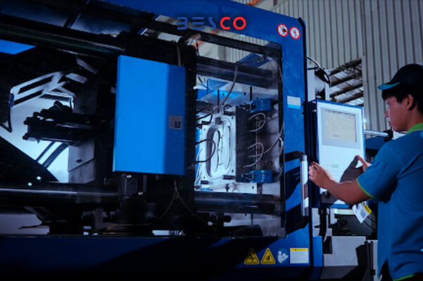 Methods for Maintaining the Injection Molding Machine